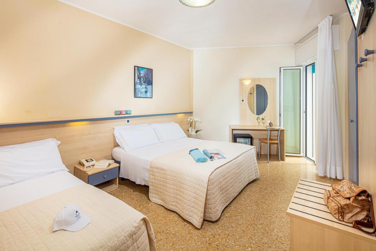 Hotel Condor ลิโดดิเยโซโล ภายนอก รูปภาพ